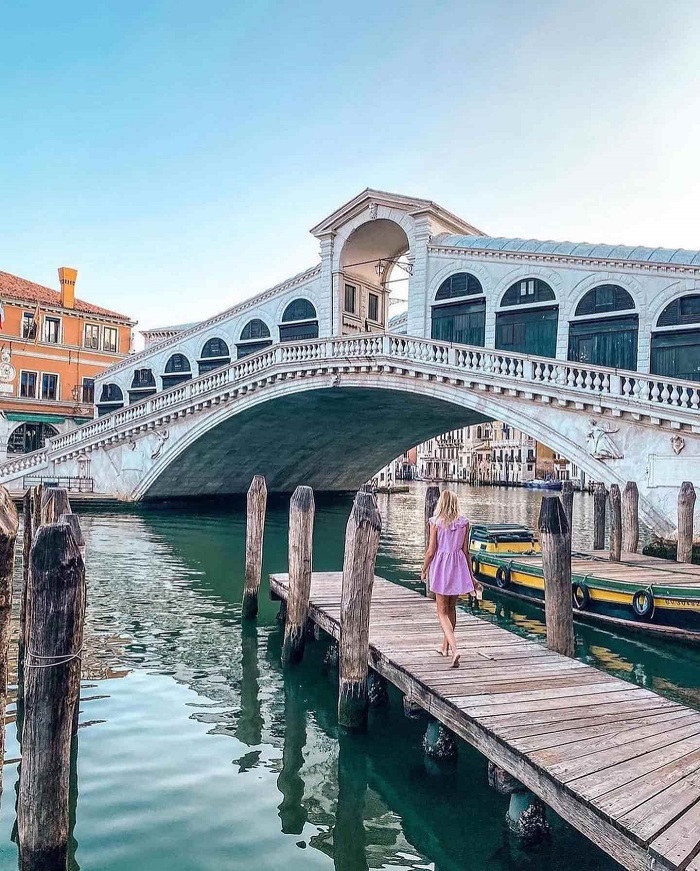 rialto bridge venice y