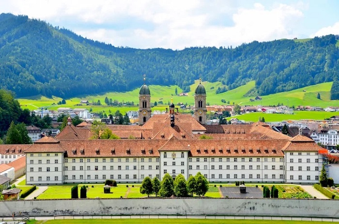 tu vien einsiedeln thuy si 6