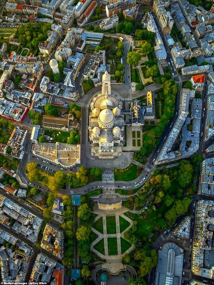 vuong cung thanh duong sacre cœur paris phap 1