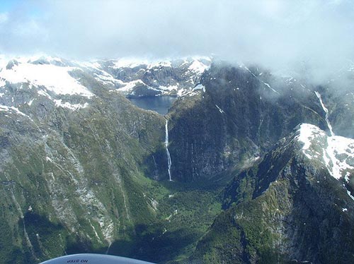 Thuong ngoan Milford TrailNew Zealand 1.4