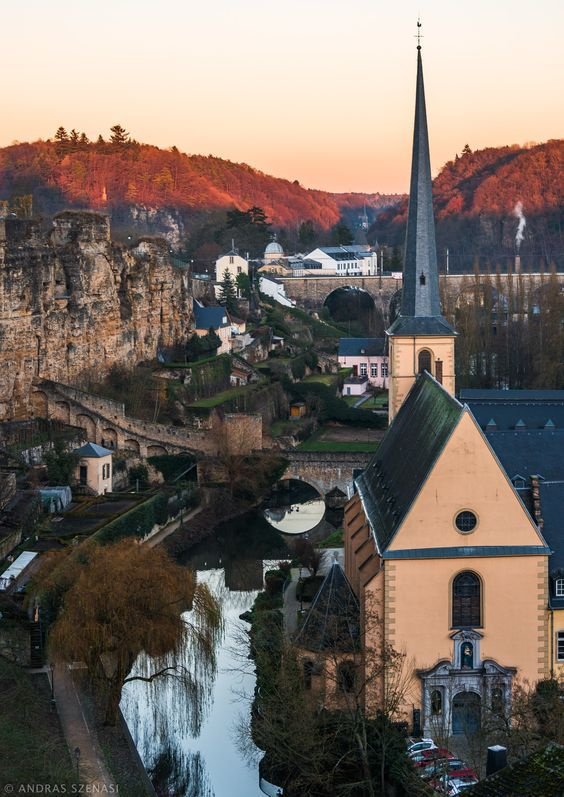 Luxembourg 3