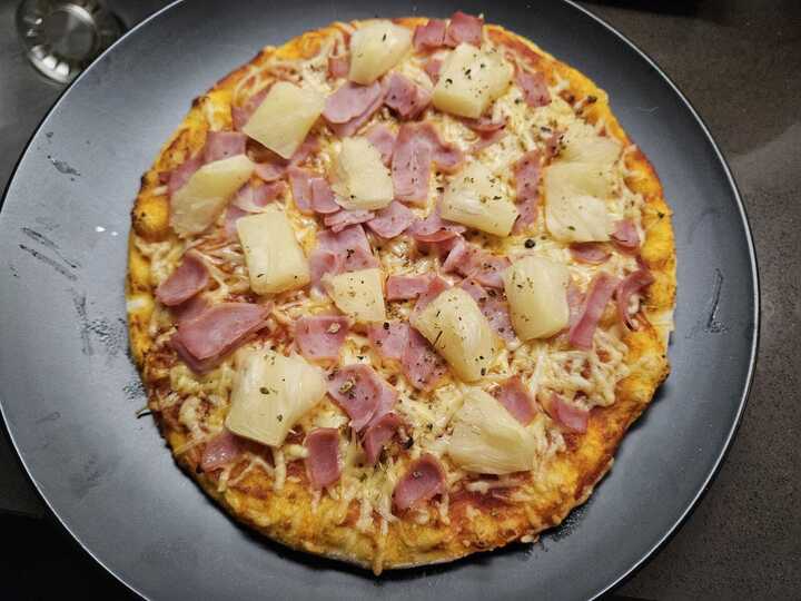 nguoi y va cuoc chien voi pizza dua 1