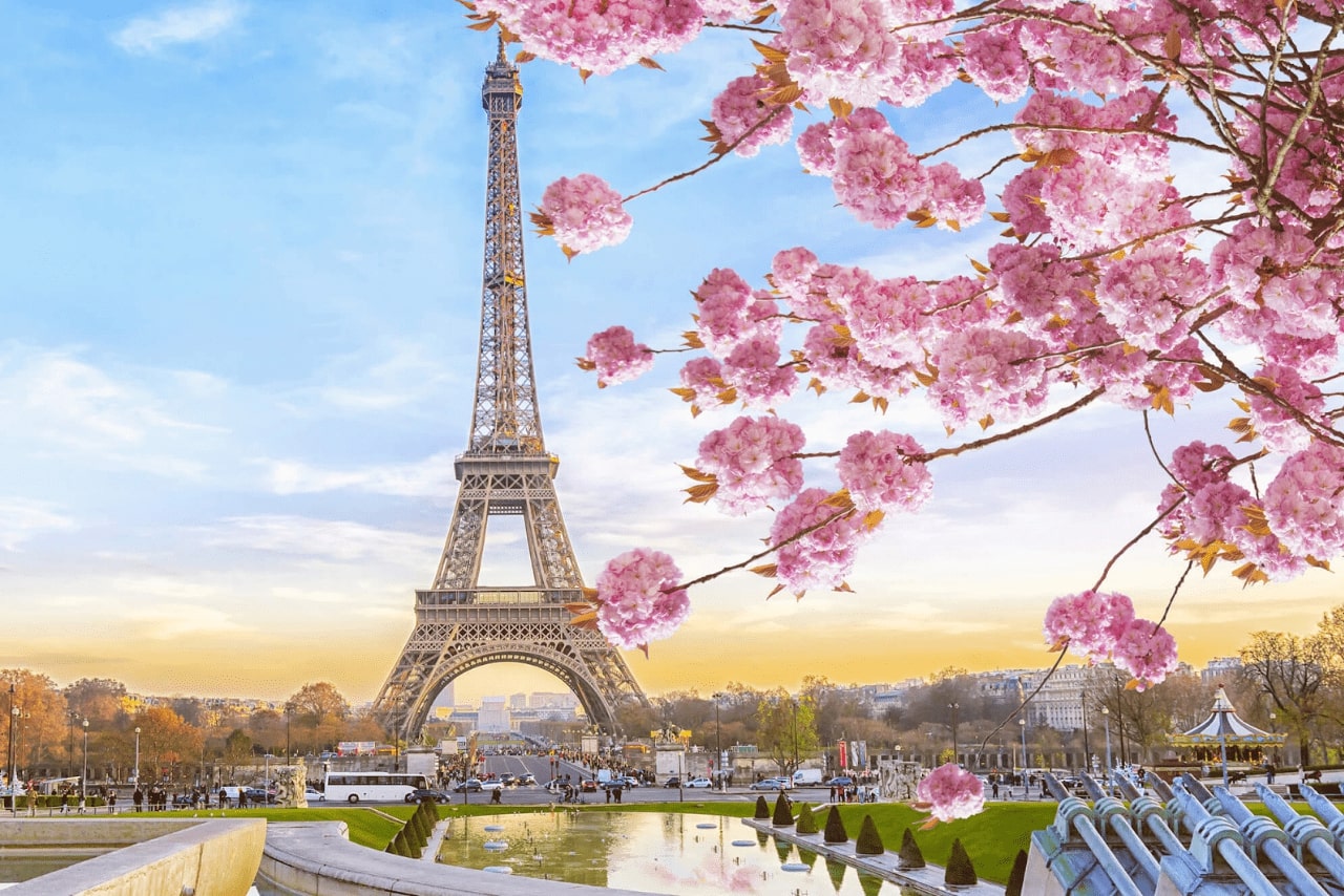 Tháp Eiffel mùa xuân