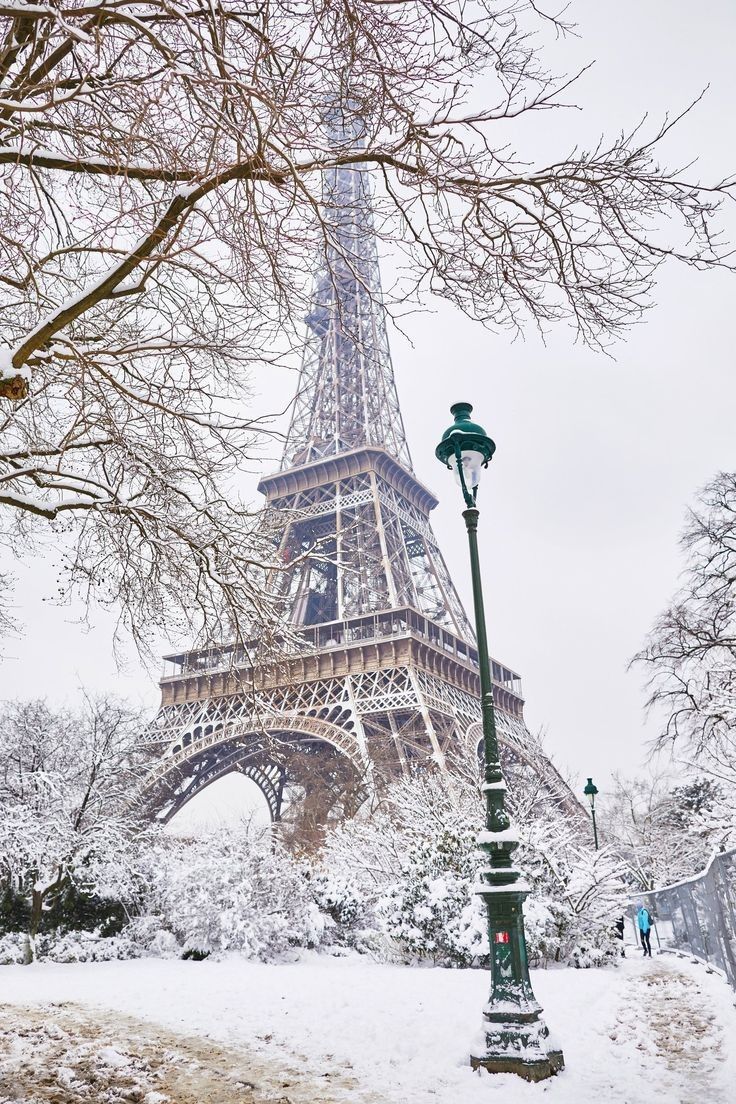 tháp Eiffel mùa đông